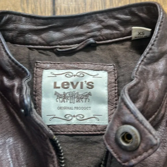 Vintage Levi’s Genuine Leather Jacket - Picture 2 of 3